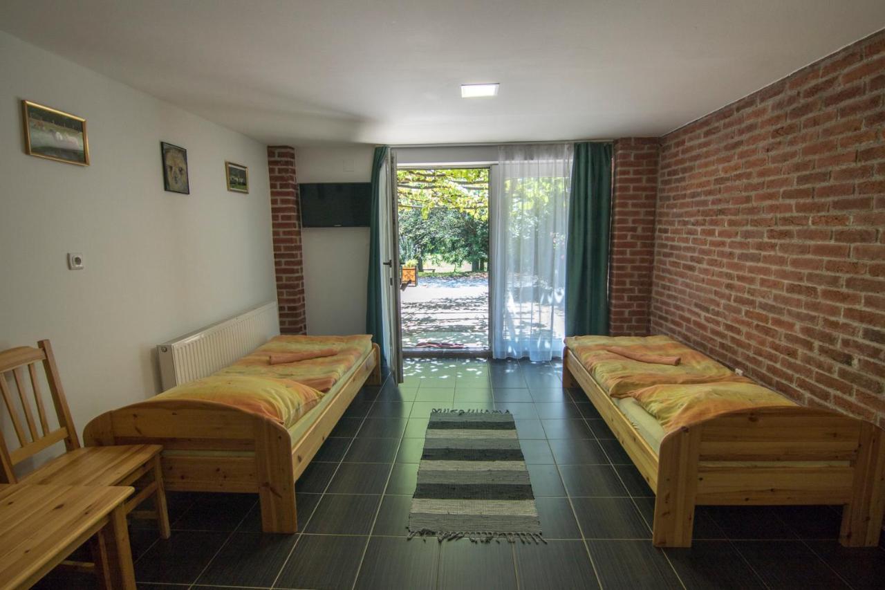 Orsegi Patakparti Alpaka Panzio Bed & Breakfast Kisrakos Екстериор снимка
